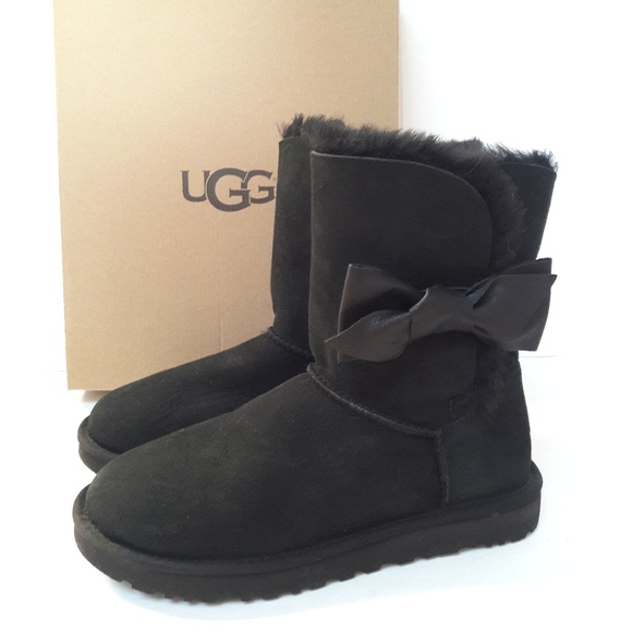 ugg daelynn boot black